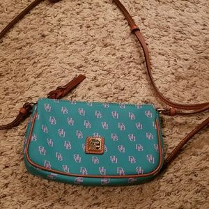 Dooney bourke